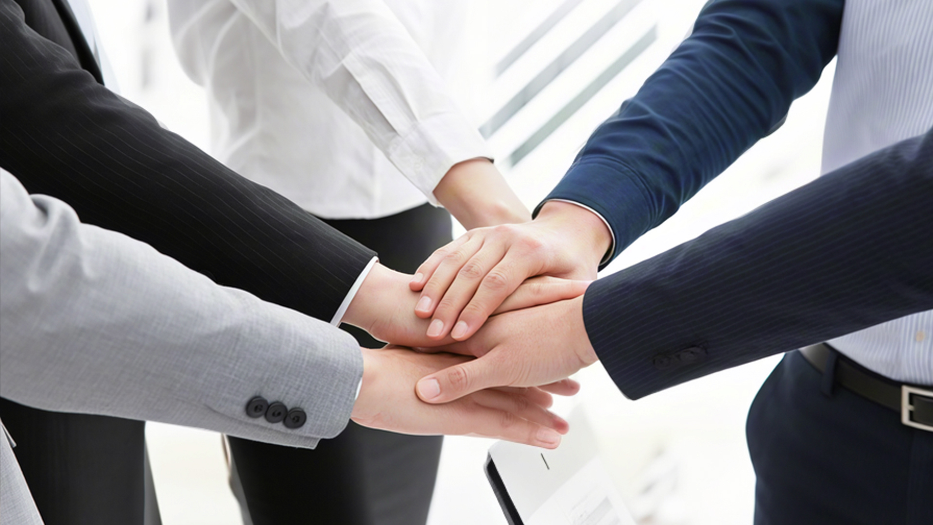 ����Ϊÿһλ����Lewin����Ļ���ṩ�����ĳɳ�·������г�Ĺ�����Χ���Ԫ�ķ�չ���ᡣ